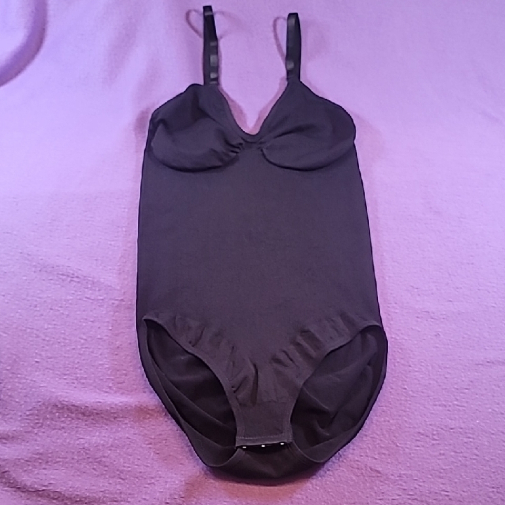 0761. NWOTs ~ Franato ~ XXL ~ Body Slimmer ~ Compression Garment ~ Adjustable